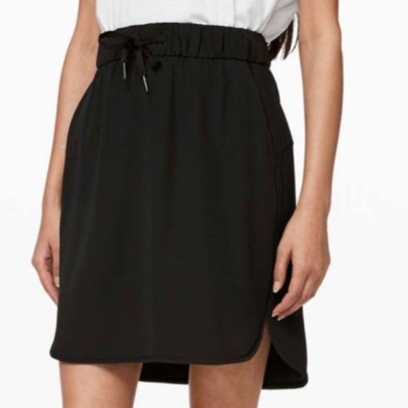 Lululemon On The Fly Skirt Woven Black. size 4 - Picture 10 of 10
